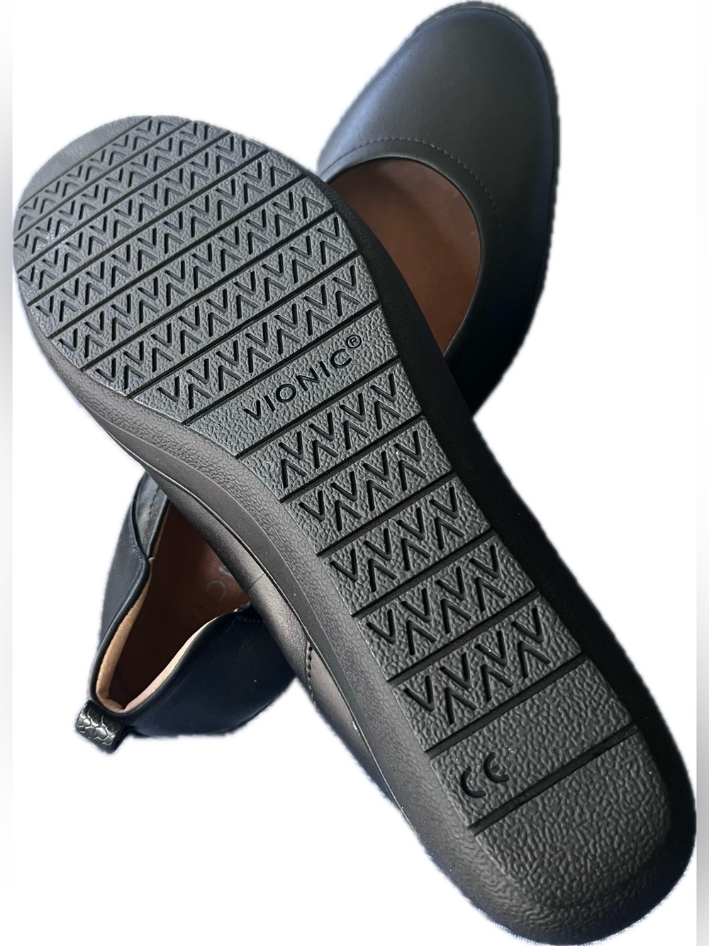 Vionic Black Leather Jacey Flats - Picture 3 of 4